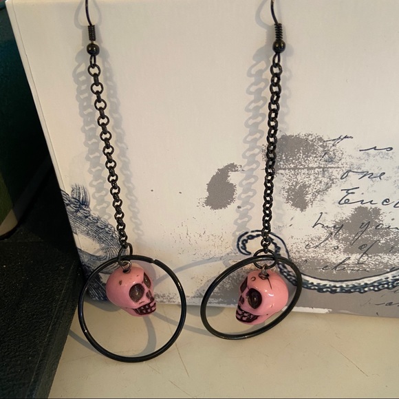 Jewelry - 💥5 for $25💥Pink skull earrings